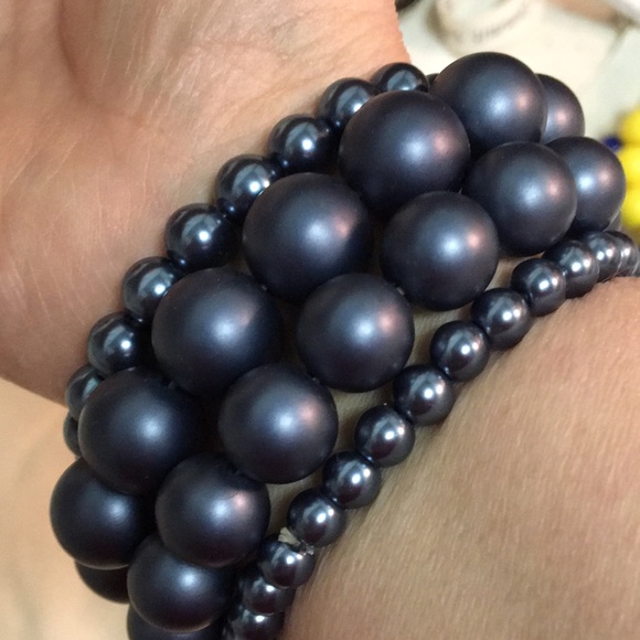 Beautiful in blue stackable bracelets - Picture 2 of 3